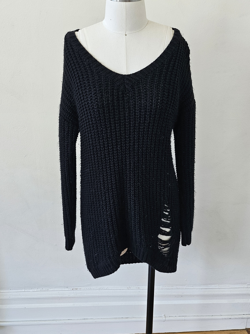 Killstar Black Distressed V-Neck Chunky Knit Sweater